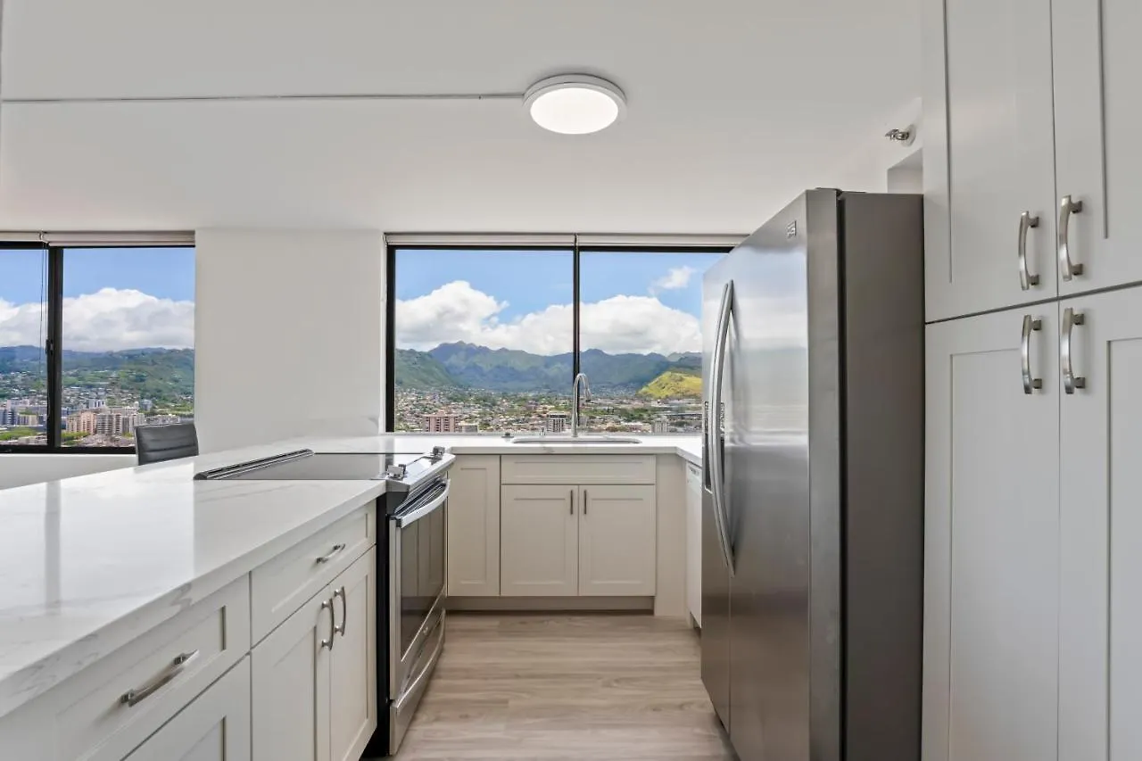 Hawaiian Monarch Penthouse 104 By Hawaii Ocean Club Apartment Honolulu 0*,