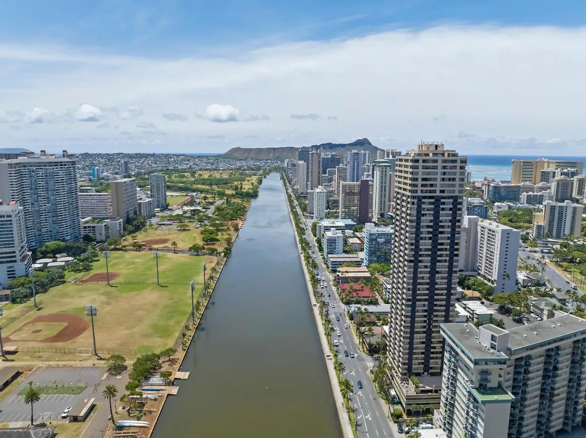 Hawaiian Monarch Penthouse 104 By Hawaii Ocean Club Apartment Honolulu