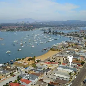 1000#1 Contemporary W/ Parking, Grill, & Ac! Newport Beach