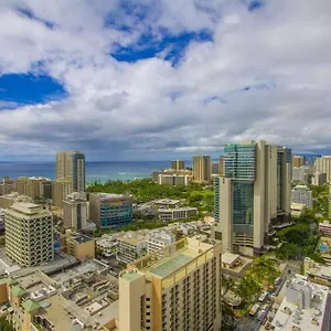Royal Kuhio Penthouse With Ocean View On 35th Floor Apartment